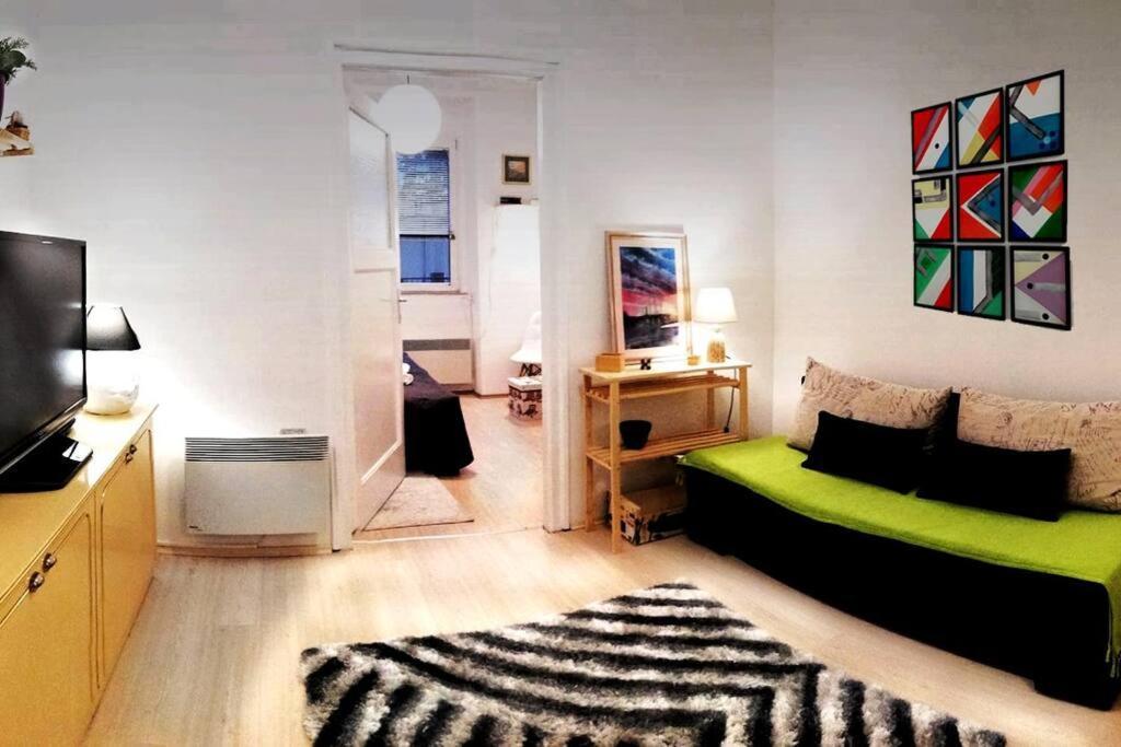 Atelier 12, Feeling Like An Artist! Promo Price Apartamento Belgrado Exterior foto