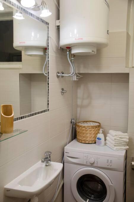 Atelier 12, Feeling Like An Artist! Promo Price Apartamento Belgrado Exterior foto