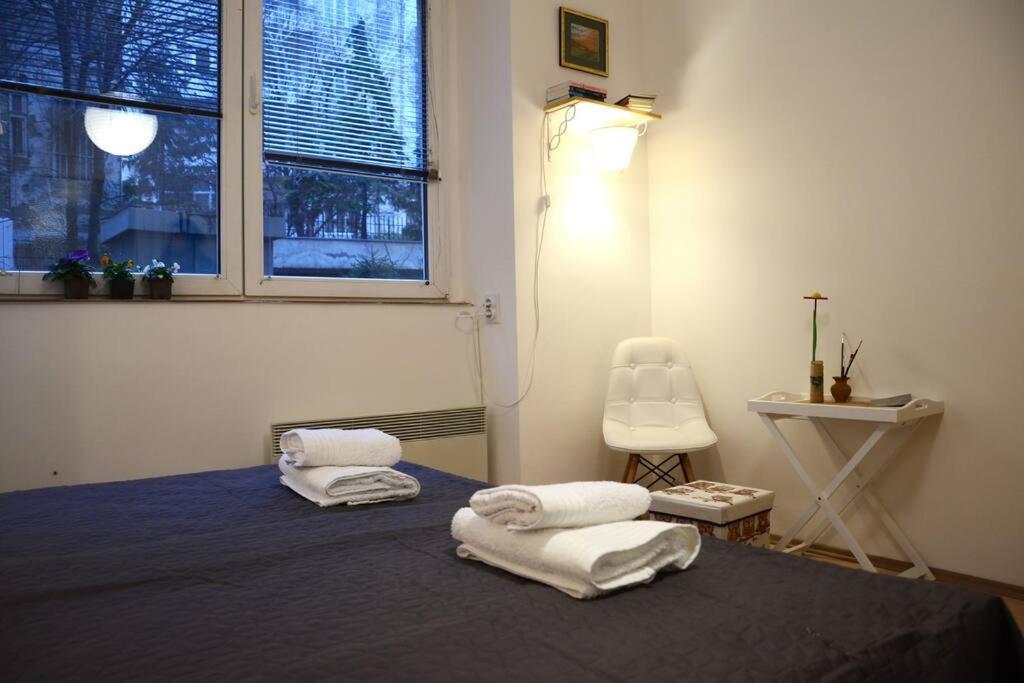 Atelier 12, Feeling Like An Artist! Promo Price Apartamento Belgrado Exterior foto